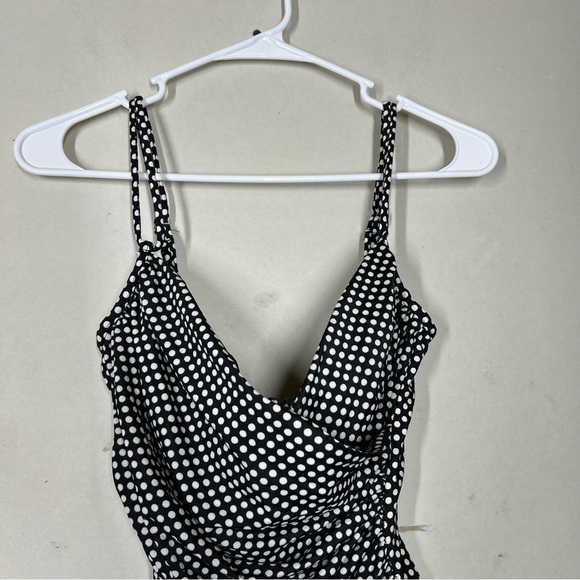 Magicsuit by Miraclesuit Polka Dot One Piece Swimsuit Size 10 - Picture 3 of 10